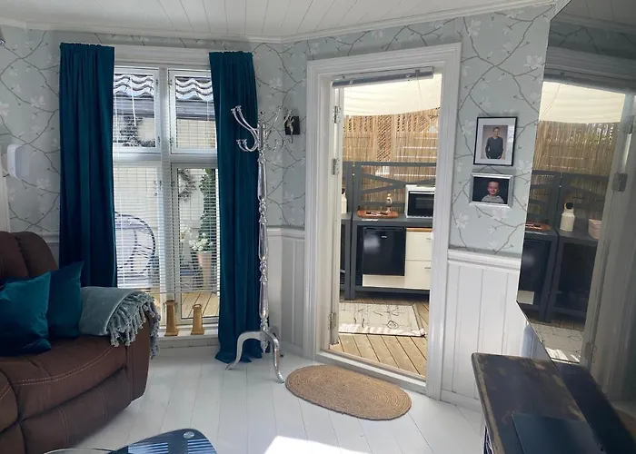 Apartament Monas Sommerresidens Midt I Hjertet Av *